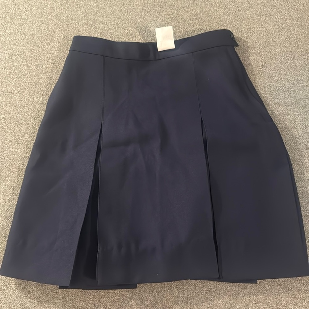 5/$15- Girl’s skirt size 7